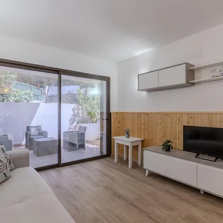 #400 Oasis 1br & Pool Apartment